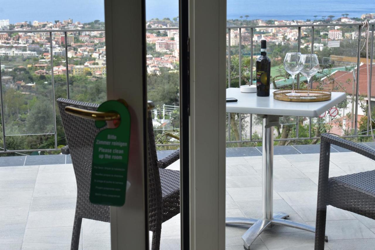 Casa Mazzola Bed and Breakfast Sant'Agnello Buitenkant foto